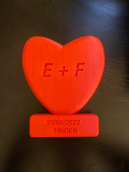 Corazón personalizable: ¡iniciales, fechas y frases!